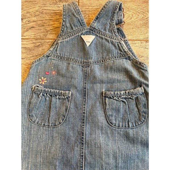 OshKosh B'Gosh Denim Dress 24 Months Overall Bibs bib‎ Vestbak embroidered heart - Picture 8 of 9